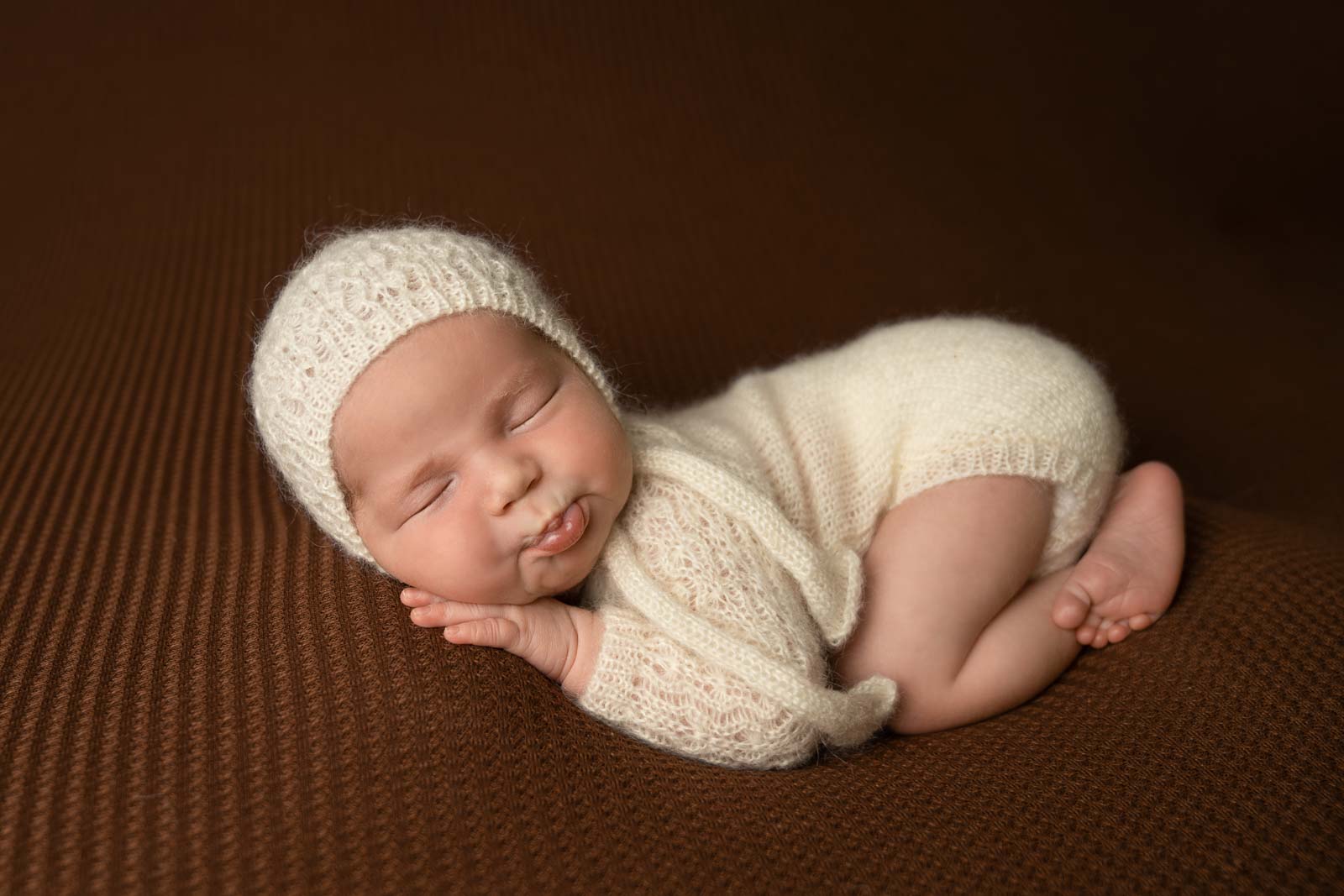 Cardiff Newborn Photographer, baby photo taken in Vale of Glamorgan studio in Dinas Powys