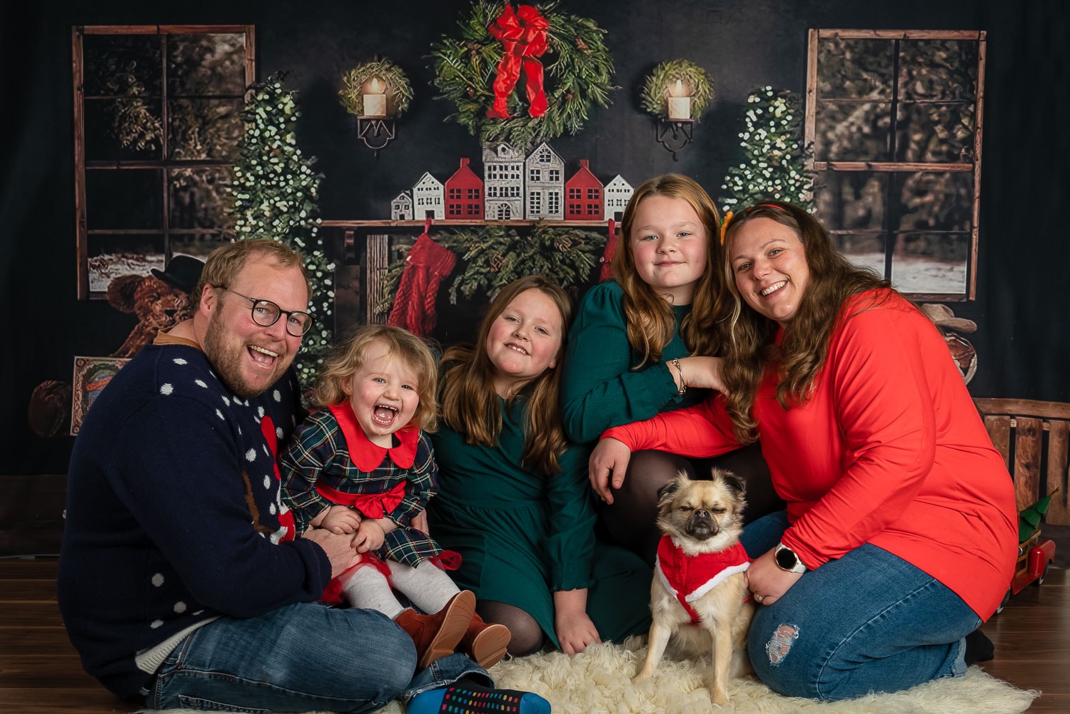 Cardiff Christmas Minis, cosy fireplace backdrop