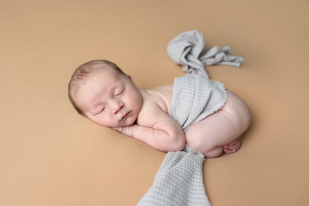 Cardif-newborn-photographer-08214-
