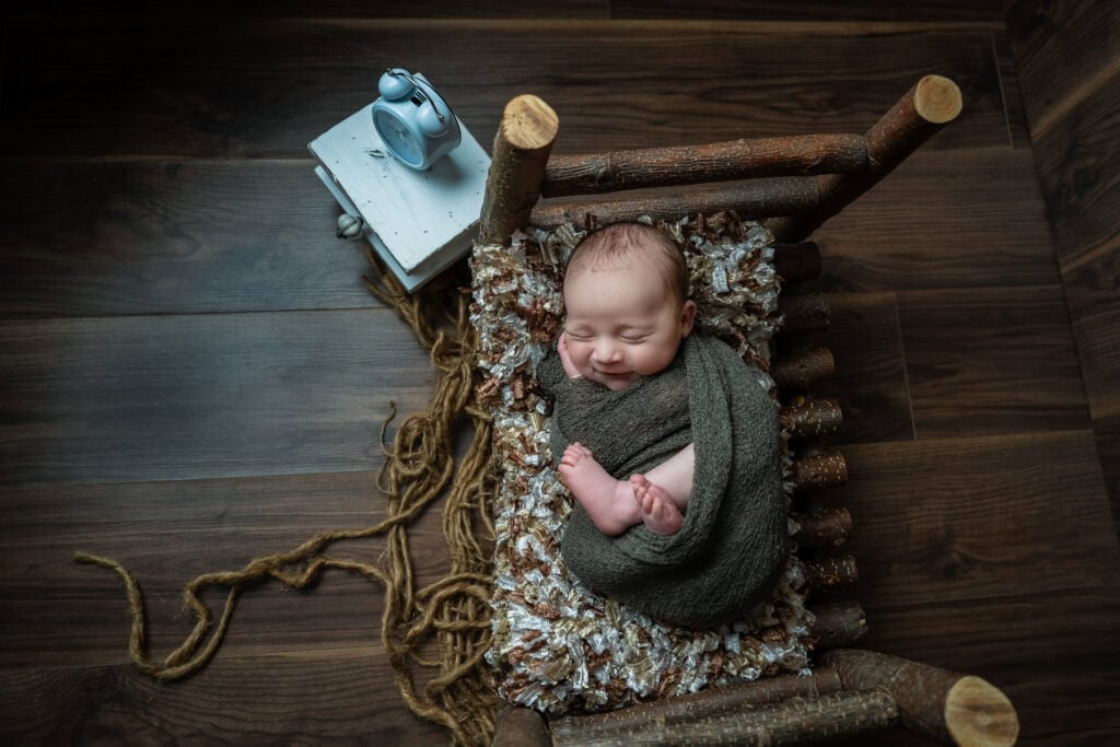 Cardif-newborn-photographer-08303-