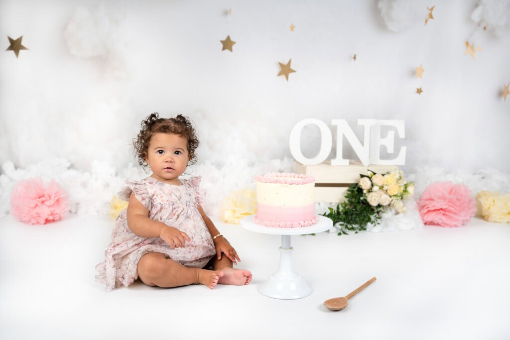 nina-rae-cake-smash-dinas-powys-4