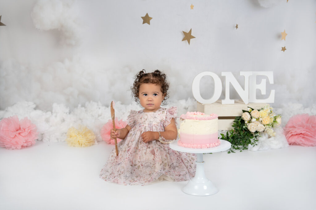 nina-rae-cake-smash-dinas-powys-7
